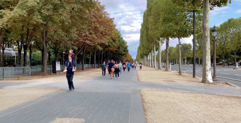 caminata por los campos eliseos