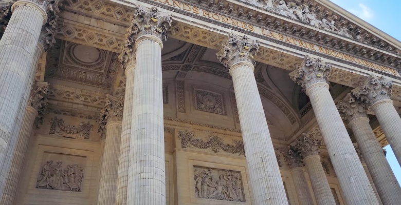 fachada neoclasica del panteon de paris