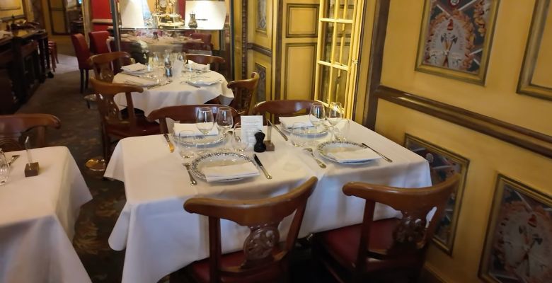 Le Procope cafe