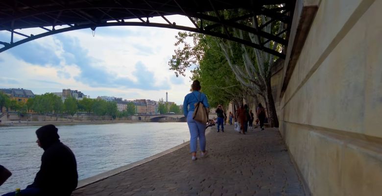 Debajo del Pont des Arts